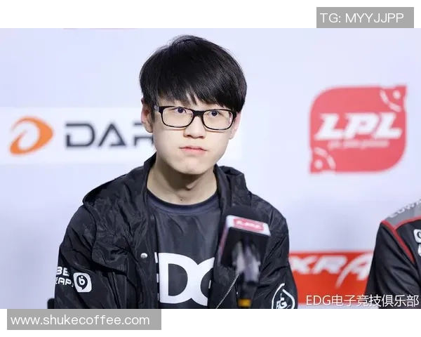 EDG从青涩到辉煌的成长之路揭秘世界冠军杯背后的奋斗与坚持
